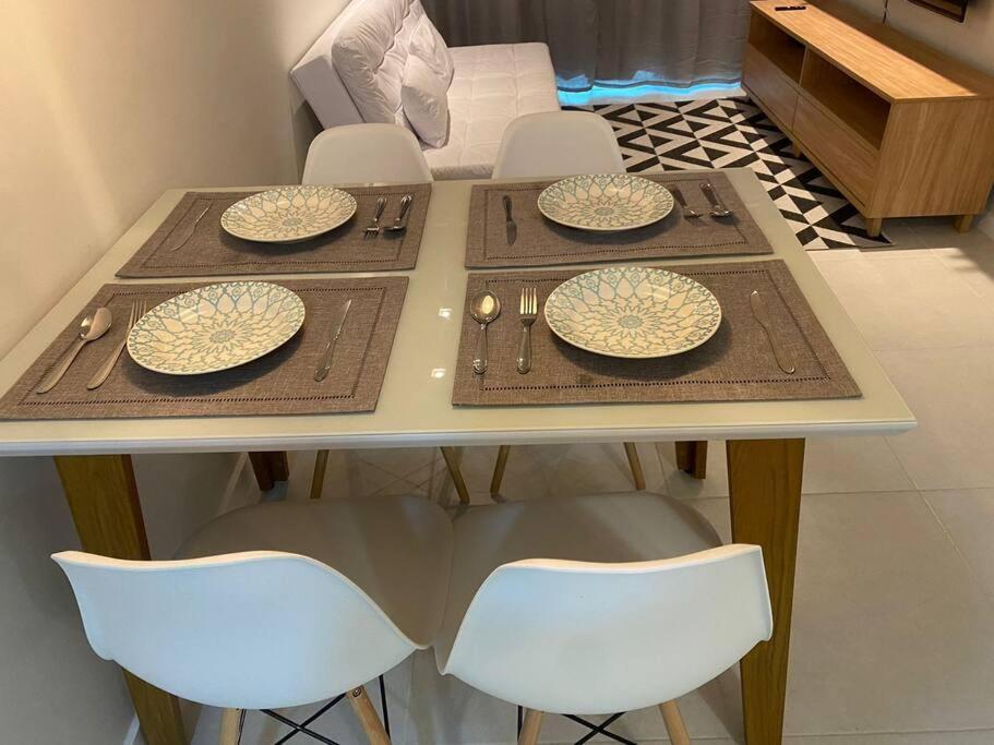 Novo E Charmoso A Uma Quadra Da Do